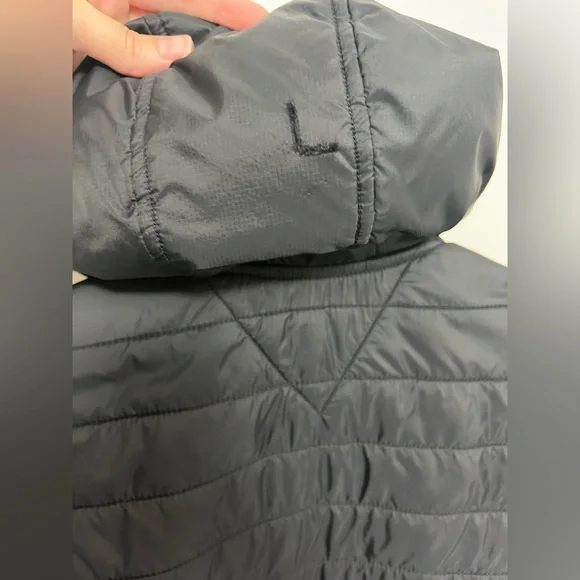 Tommy Hilfiger Men's Black and Gray Zip-Up jacket in size S - Picture 9 of 12